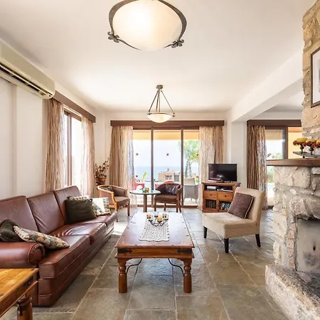 Efi's Stone House-stunning Sea & Mountain Views *