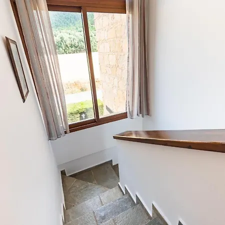 Efi's Stone House-stunning Sea & Mountain Views וילה